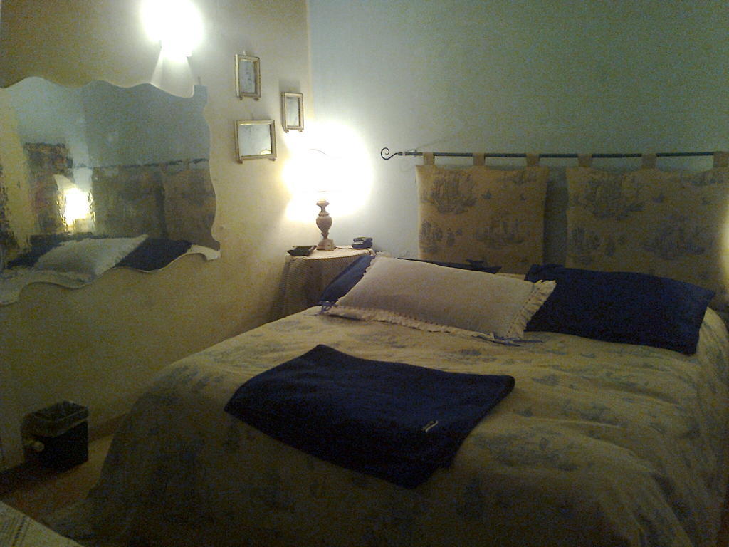 Bed And Breakfast Di Manu Taglio Di Po Room photo