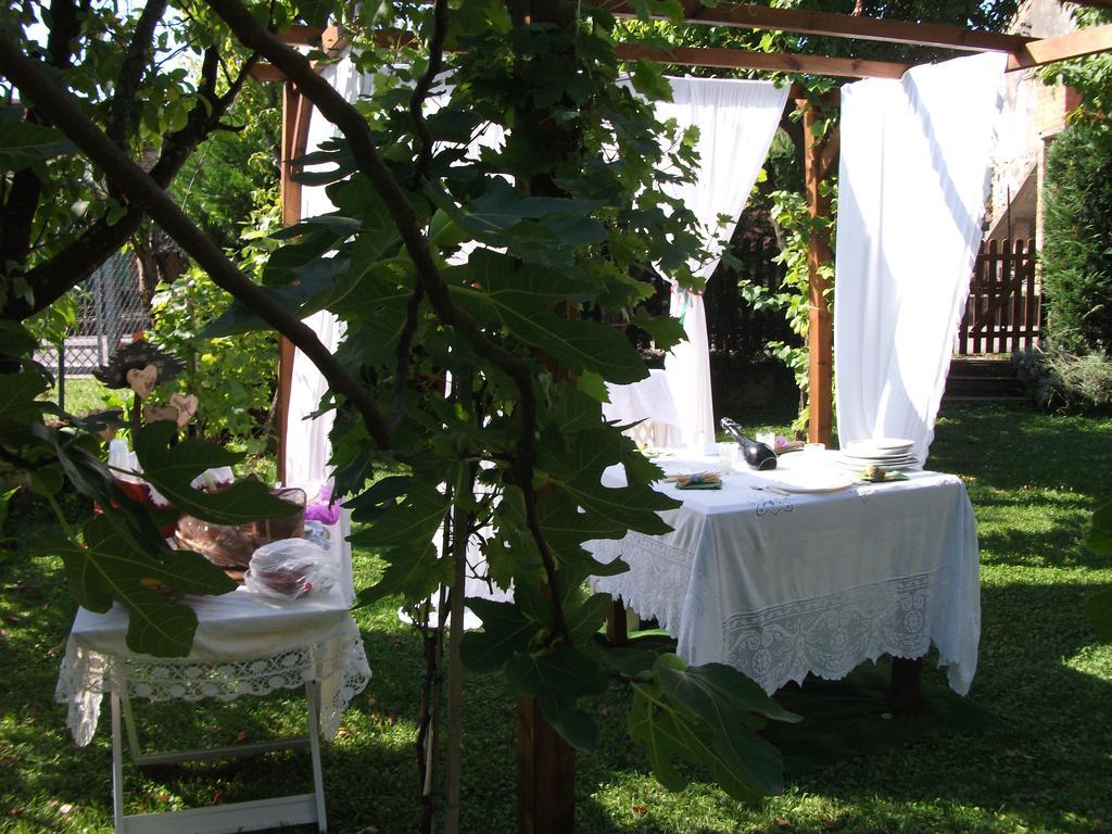 Bed And Breakfast Di Manu Taglio Di Po Exterior photo